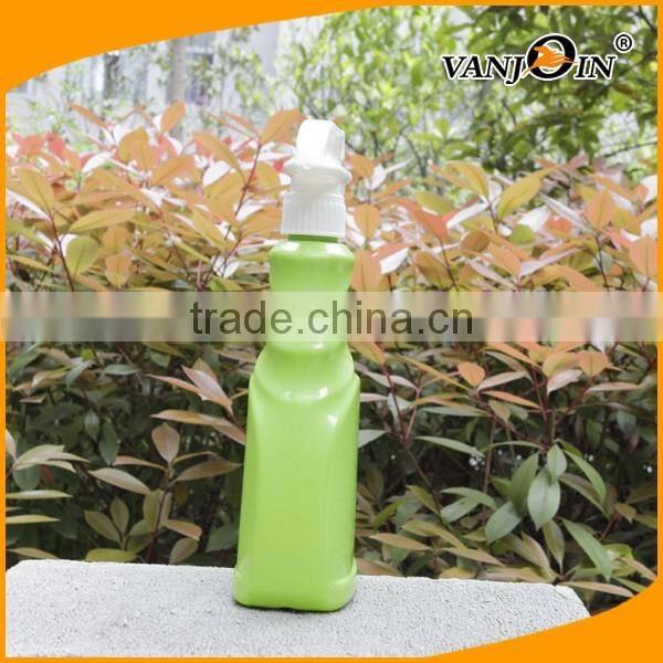 PVC Hand Holding Spray Bottle of Cleanser