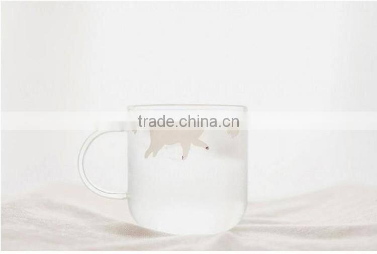 New design Christmas gift polar pattern glass polar bear penguin cup