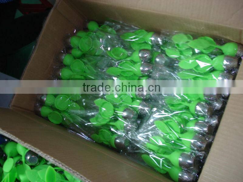 hot sale leaf shape silicone tea infuser with PET box