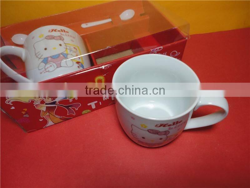 High quality hotel white porcelain coffee cups/hello kitty mug with PP spoon