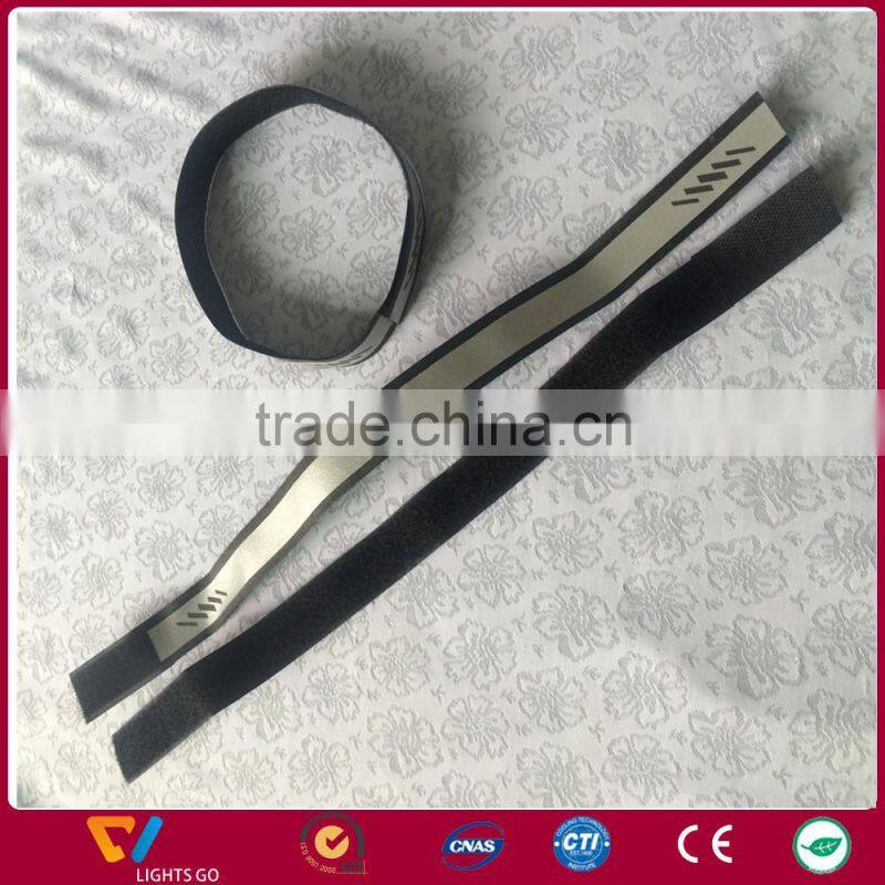 fashionable glow in the dark pvc reflective slap wristband