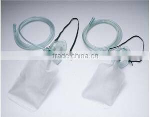 Oxygen mask with reservoir bag