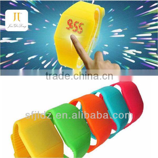 China Wholesale Custom Silicon Led Watch Chinese Wholesale Watches