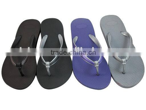 2015 good quality low price 2 tone strap basic PE beach slippers