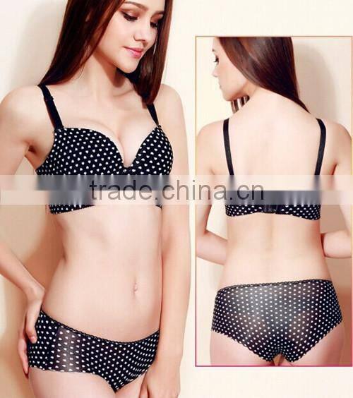 Hot selling 2015 sexy bra and panty new design under bar set