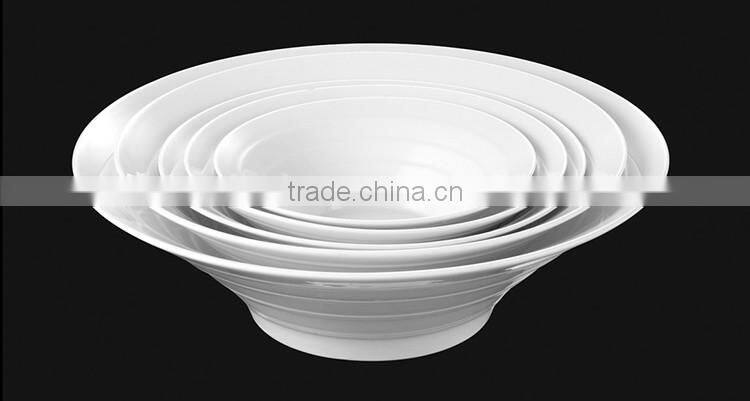 7 inch Round White Color Graceful Design Porcelain Plates Dishes For Hotel And Restaurant