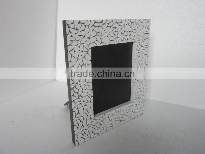 Unique eggshell decor lacquer plate with high quality from Vietnam