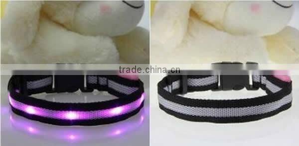 Battery free vibration energy PET collar with self-powered LED light