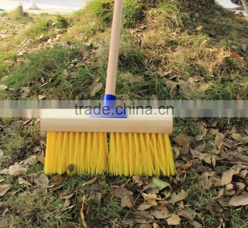 2015 hot sell plastic broom with long handed