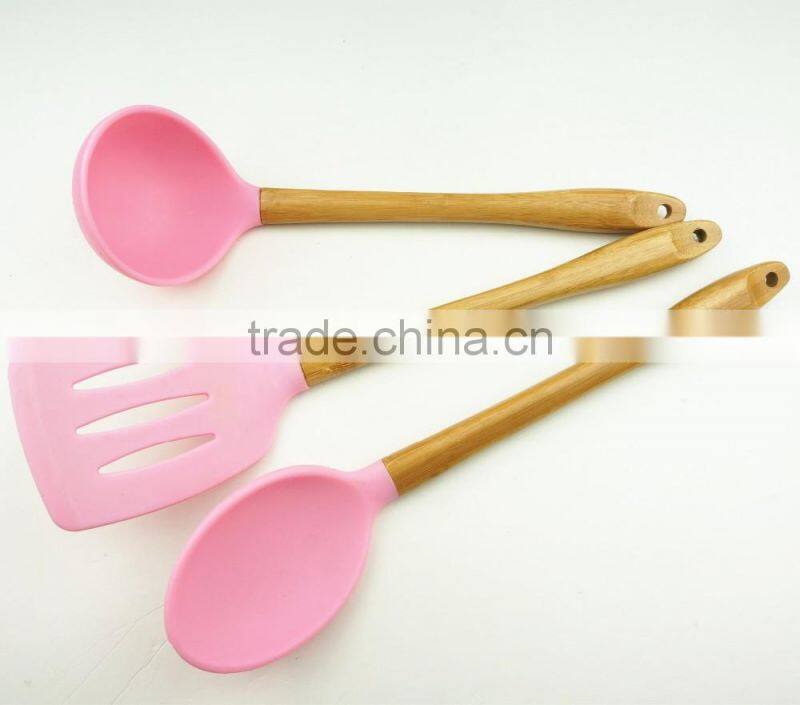 32016 Kitchen Utensils 3pcs silicone tools with bamboo handle