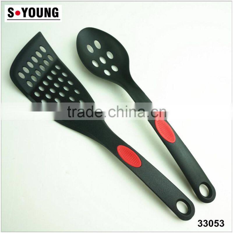 33053 nylon kitchen tturner and spoon