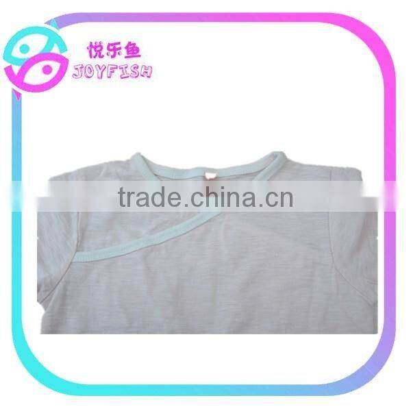 V-neck cotton baby top