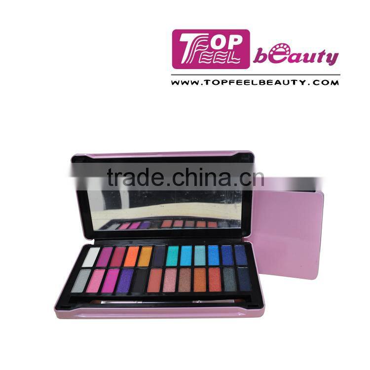 MAKE UP eyeshadow platte in tin box