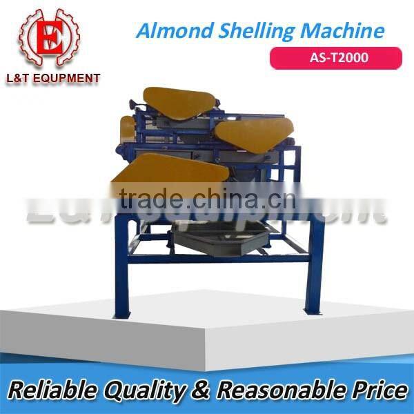 Almond/apricot shelling machine