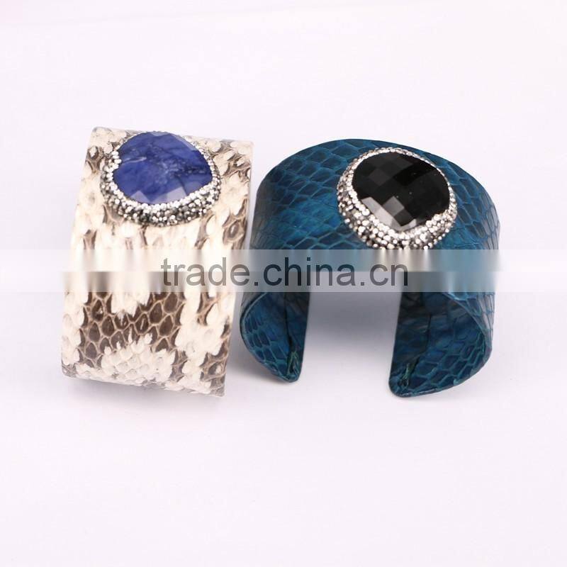 Natural Shell Amazon Agate Bangle Pave Crystal Genuine Leather 40mm Big Bangle Cuff Multi Color Snakeskin Fashion Jewelry