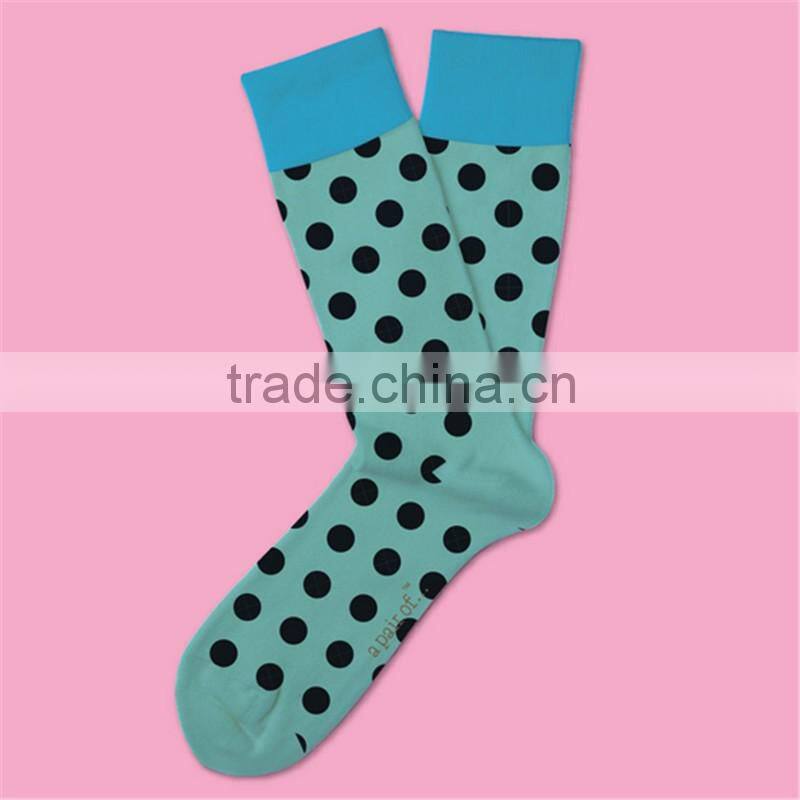 Factory Wholesale Light Green color Mens Fashion crew socks black dotted print socks