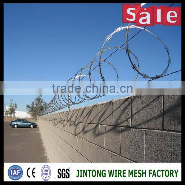 stainless steel 304 material barbed wire razor wire fencing price for prison