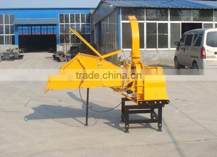 trailer towable 50hp diesel engine wood chipper with two hydraulic feeding rollers