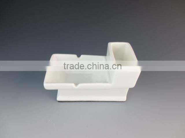 white ceramics type funny closestool shaped eco-friendly ashtray