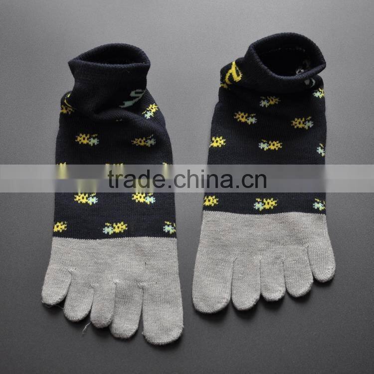 fashion women five toe socks,cotton five toe socks,lovely cartoon girl five toe socks