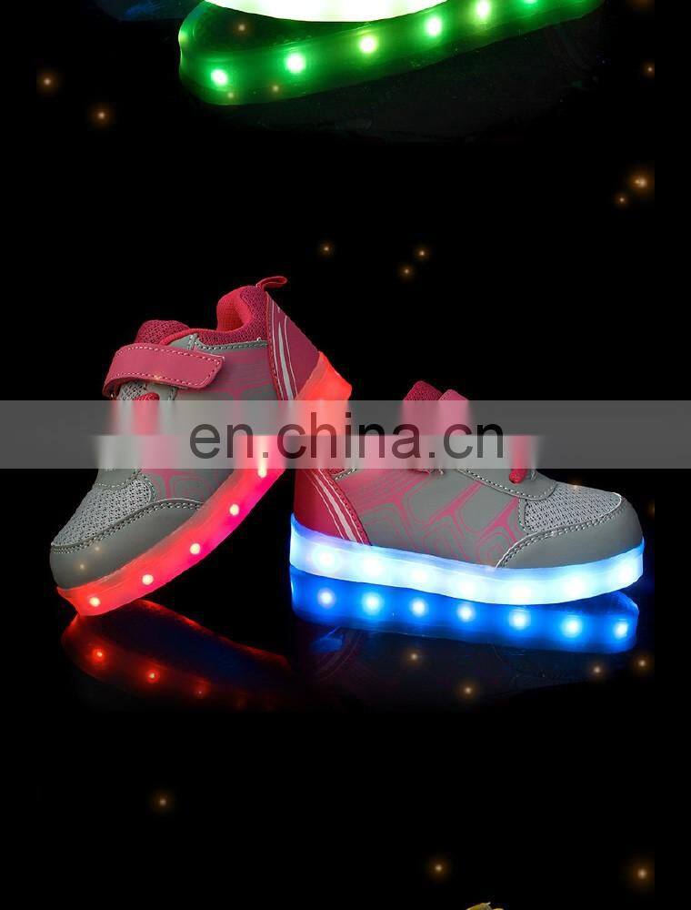 Factory Wholesale New design Light up shoes Children kids LED shoes sneakers Latest Cool footwear for girls boys