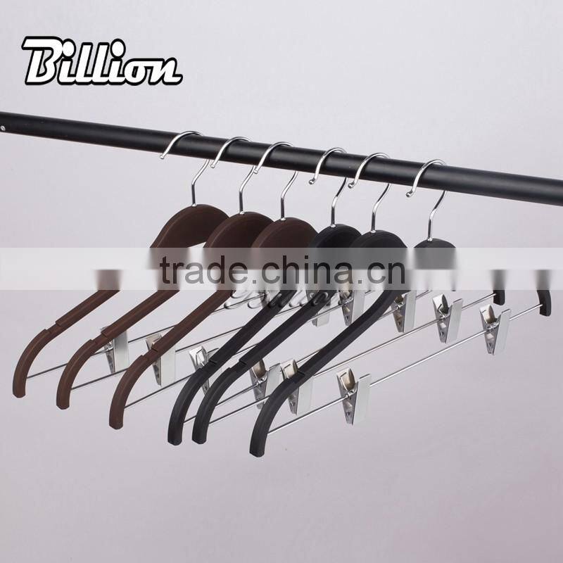 Wholesale Cheap Colorful Garment Flat Plastic Clothes Hanger