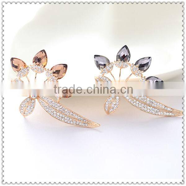 elegant pearl brooches for wedding invitation