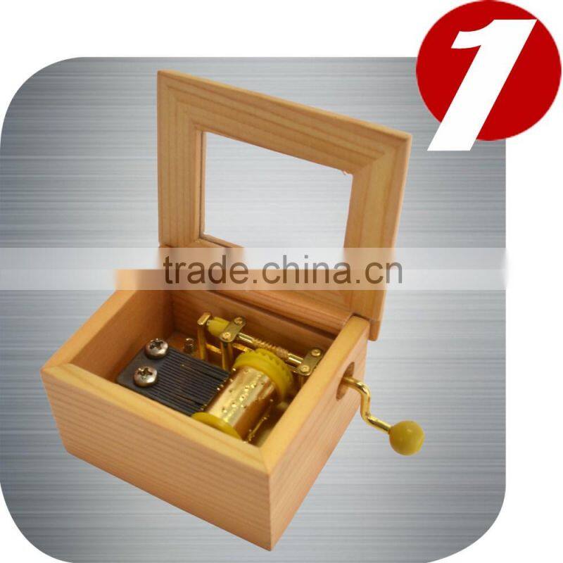 Square Shape and Hand Cranked Play Power wholesale music box wood