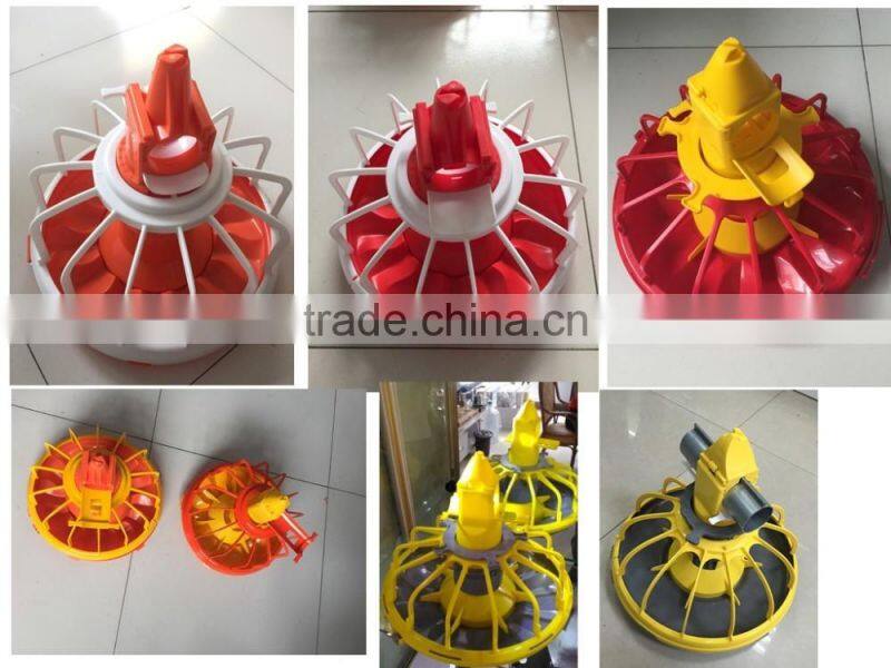 360 feed pans for successful broiler feeding