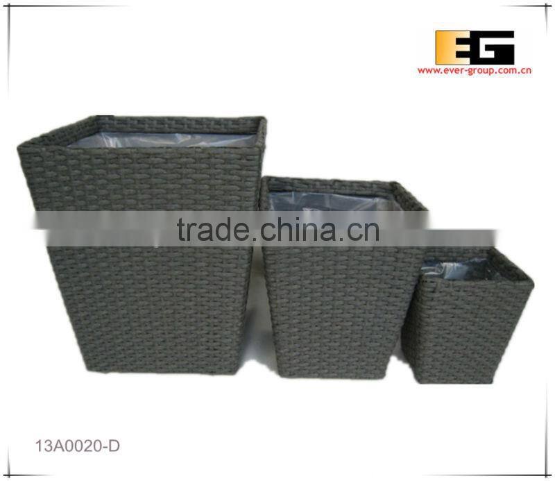 Plastic/PE rattan square with liner flower planter