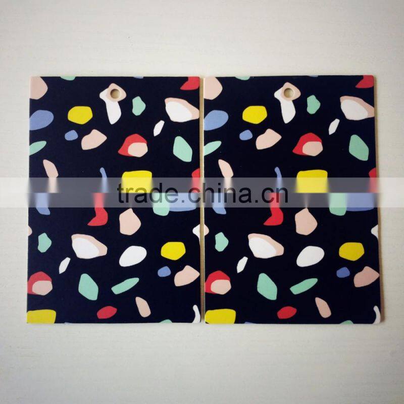 2017 custom high quality off-set printing hang tags with strings