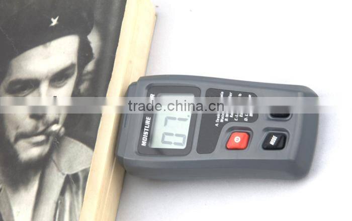 Digital wood moisture meter with 2 pin steel probe