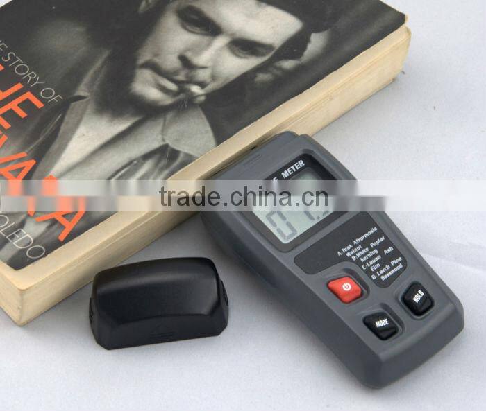 Digital wood moisture meter with 2 pin steel probe