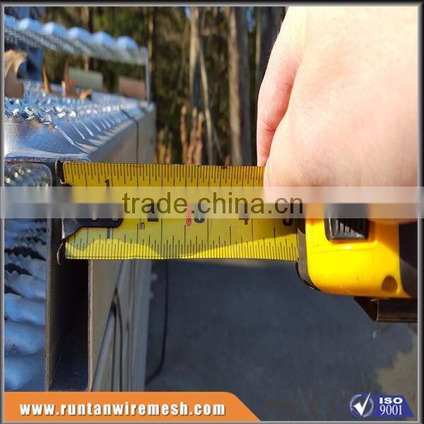 Hot dipped galvanized Diamond perforated grip strut safety grating (Trade Assurance)