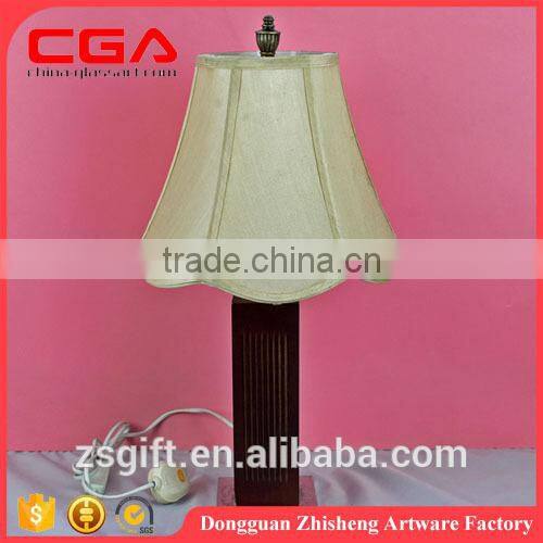 2015 wholesale fashionable classical polyresin table lamp for home decoration