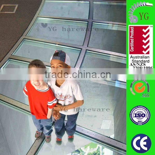 Outdoor Glass Restaurant Partition Design