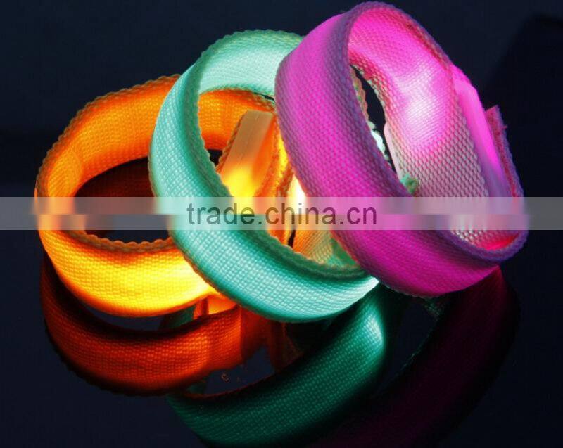 Yiwu Wholesale Low Price Profitional Gift Colorful Fashion Customized Nylon LED Flash Wristband