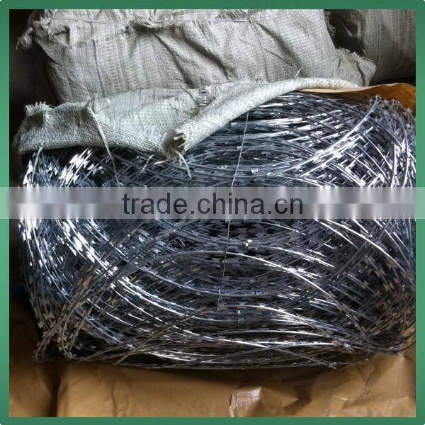 2015 Best selling !Hot-dipped Galvanized BT0-12 razor barbed wire