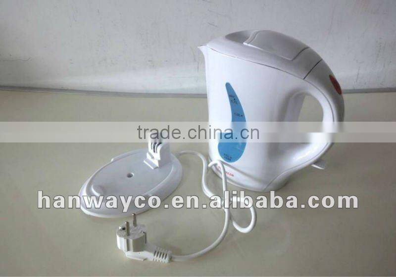 Rapid plastic electric kettle