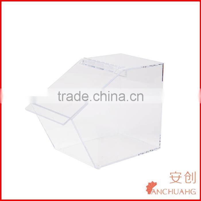 Stackable Food Bin with Removable Divider