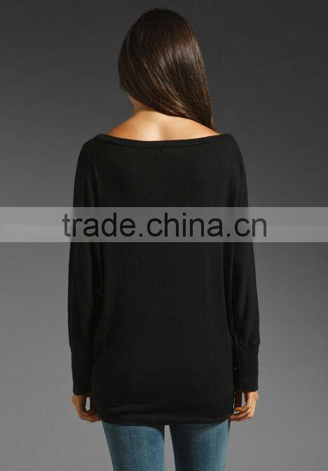 off shoulder loose t-shirt
