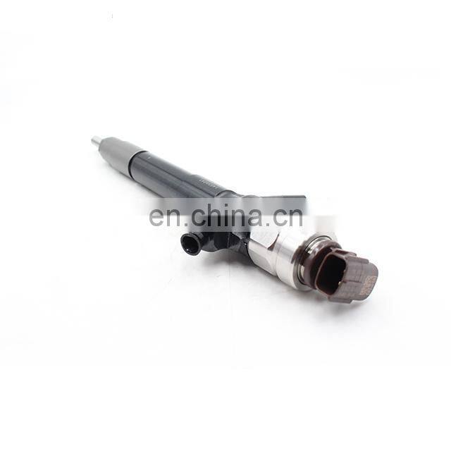 nozzle injector  095000-5600  sprayer  diesel engine injection diesel engine parts for L200 1465A041