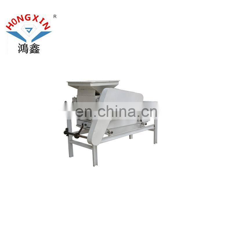 Hot sale 1000kg/h automatic almond nuts shelling machine breaking machine