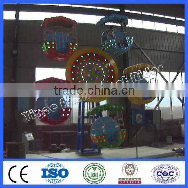 Theme park ride mini ferris wheel