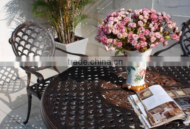 Best Selling High Quality Garden Furniture Cast Aluminium Dining Table Set in Patio