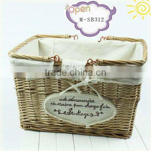 Classic wicker storage basket with sewing handle
