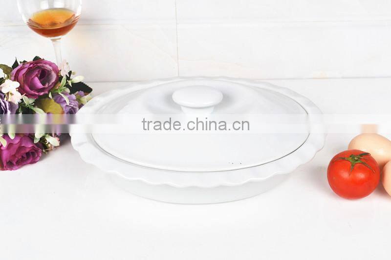 11.5" Oval ceramic baking sheet with lid