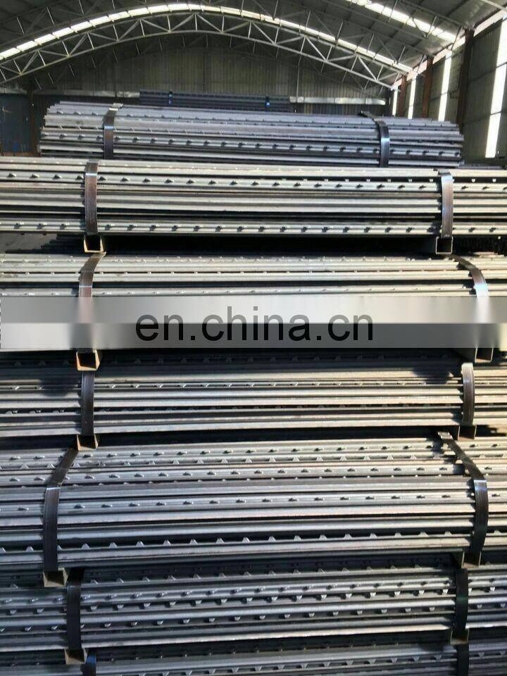 metal studded t post with spade