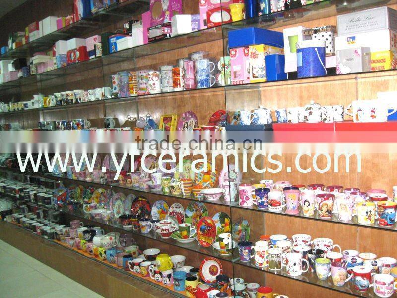 YF11003 ceramic mug with silicon lid