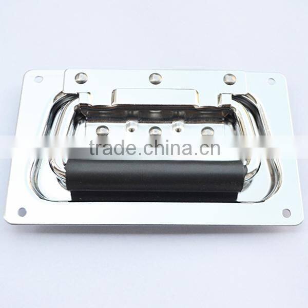 Flight case recessed case handle